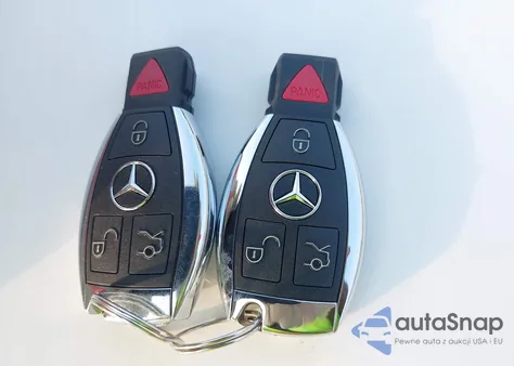 2011 Mercedes-Benz C 300 Luxury 4Matic/Sport 4Matic из США, поврежденный, VIN WDDGF8BB4BR162261